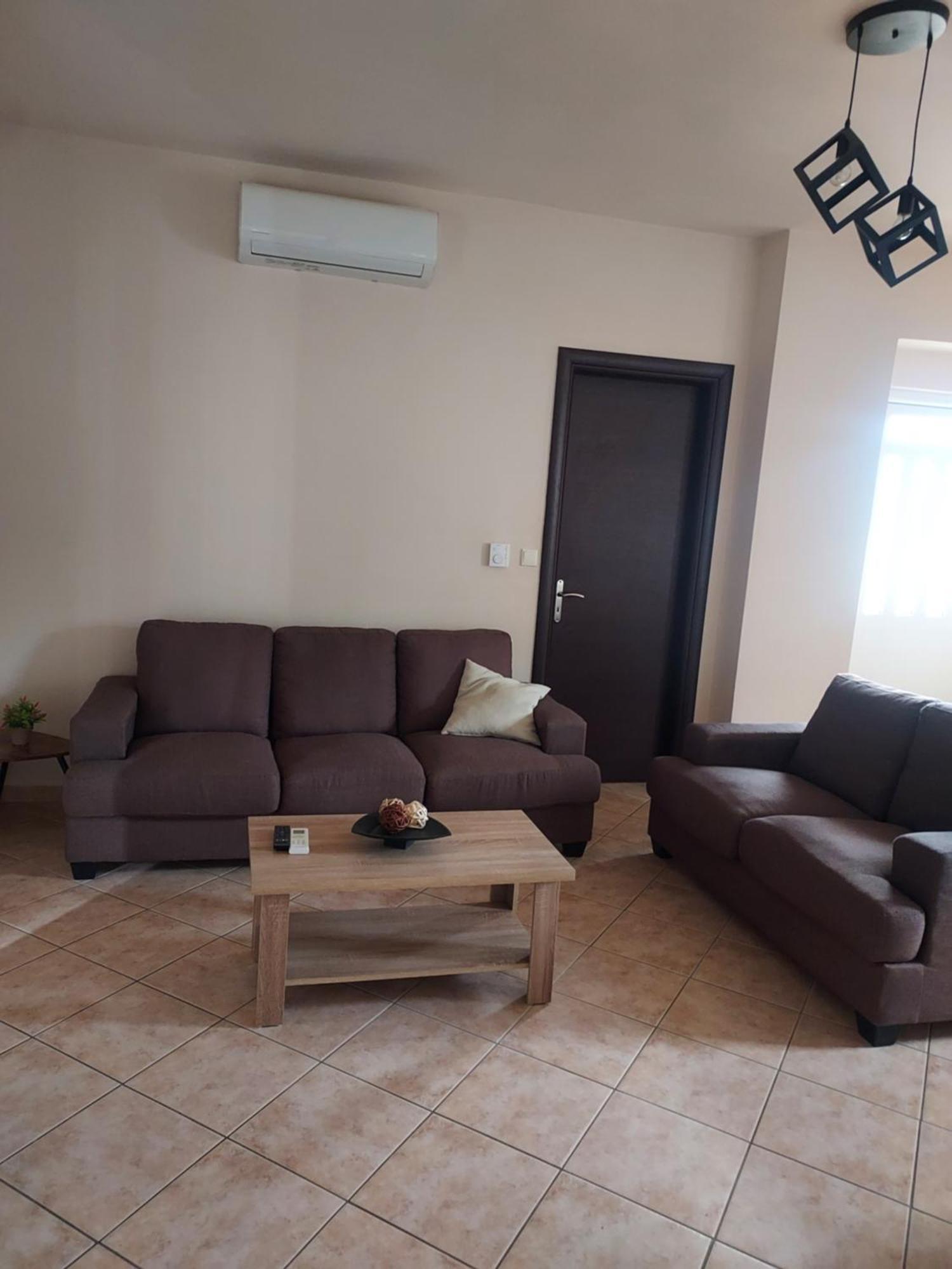 Διαμέρισμα Μεντησ 이구메니차 외부 사진